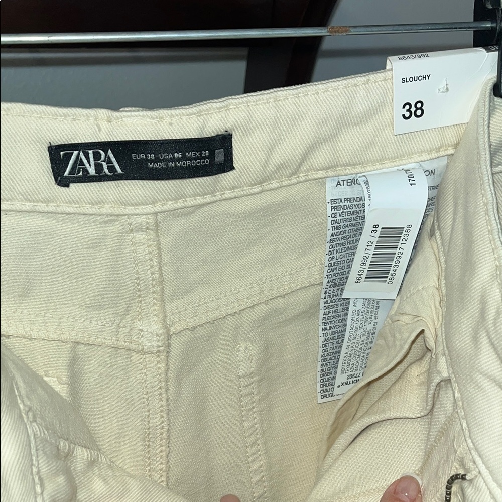 Zara Slouchy Jeans Black Label High Waist Pleated Cream Cropped - Size 6 NWT - Picture 10 of 12